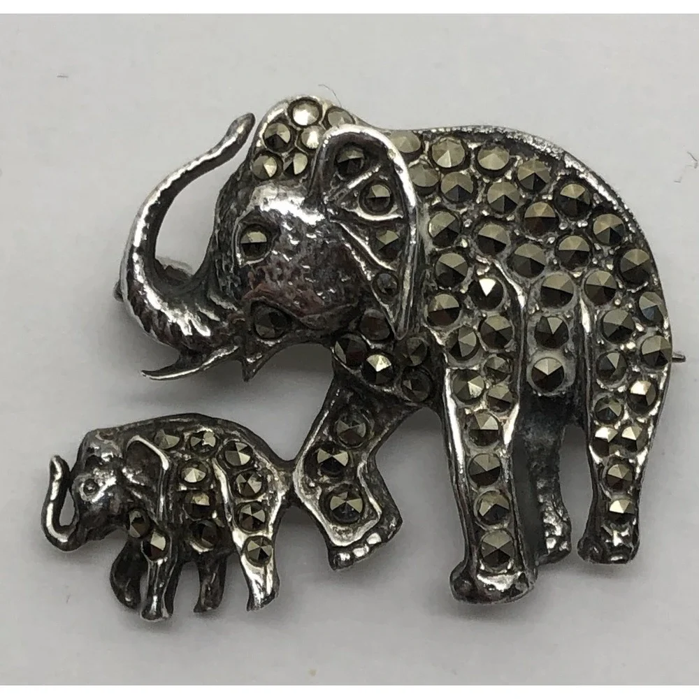 Vintage 925 Sterling Silver ELEPHANT & BABY PIN‎ Authentic Marcasite Gemstones